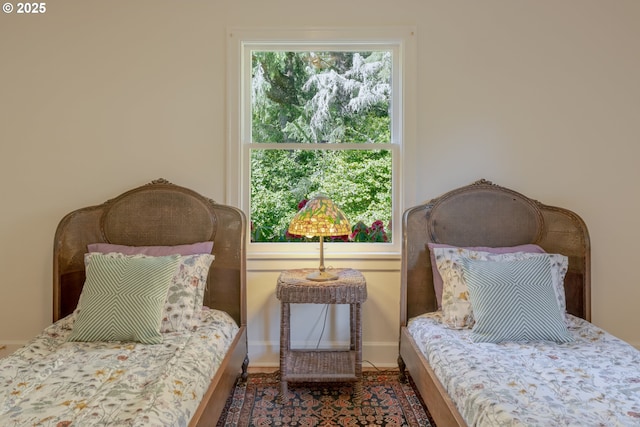 92216 Whiskey Rd, Warrenton, OR 97146 - bedroom featuring baseboards