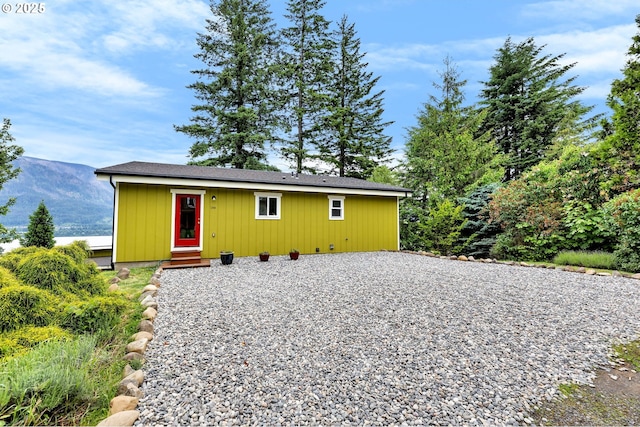 154 NE Tari Ln, Stevenson, WA 98648 - view of front of property featuring a mountain view