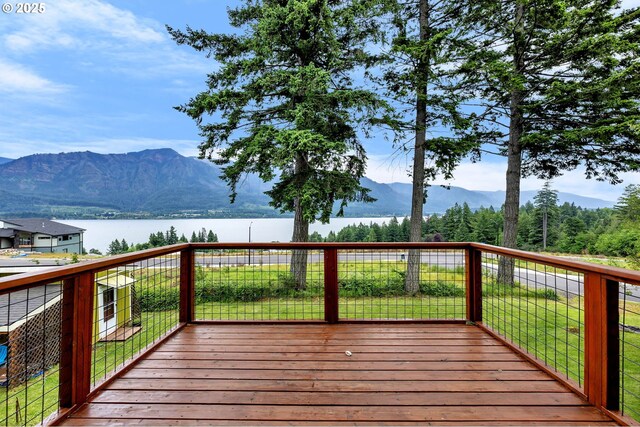 154 NE Tari Ln, Stevenson, WA 98648 - wooden terrace featuring a water and mountain view