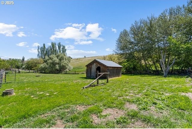 880 Heppner Spray Hwy, Heppner, OR 97836 - view of yard featuring an outbuilding and a view of countryside