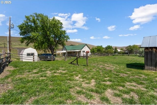 880 Heppner Spray Hwy, Heppner, OR 97836 - view of yard featuring a rural view