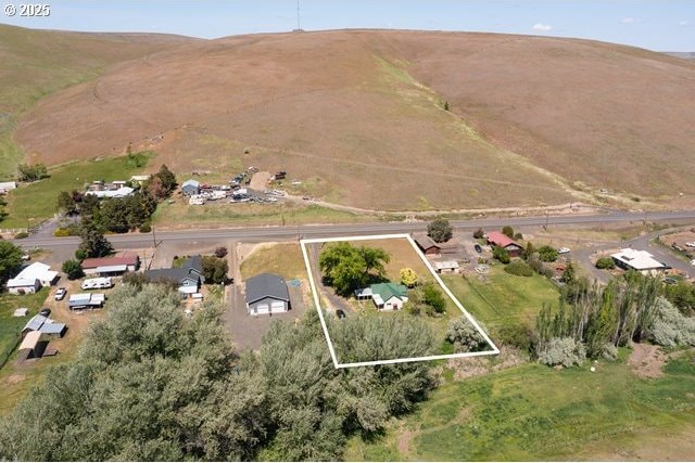 880 Heppner Spray Hwy, Heppner, OR 97836 - aerial view of property and surrounding area with property boundaries highlighted