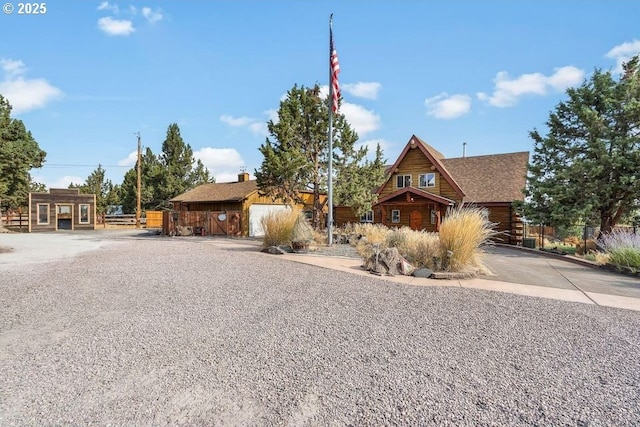 view of front of house featuring concrete driveway