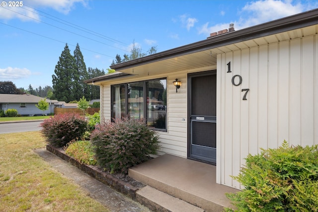 107 NW 10th Ave, Canby, OR 97013 - doorway to property