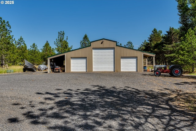 83500 Enterprise Rd, Creswell, OR 97426 - garage featuring a detached garage