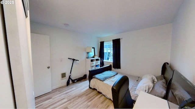 10690 SW Davies Rd Unit 53, Beaverton, OR 97008 - bedroom with light wood-type flooring