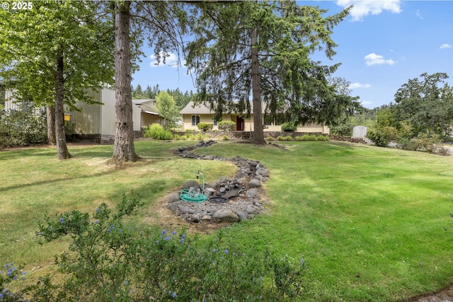 5580 Franklin Blvd, Eugene, OR 97403 - view of grassy yard