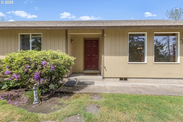 5580 Franklin Blvd, Eugene, OR 97403 - property entrance with roof with shingles