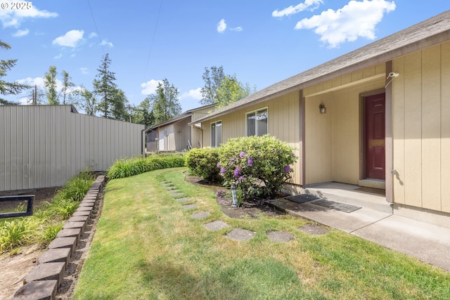 5580 Franklin Blvd, Eugene, OR 97403 - view of grassy yard