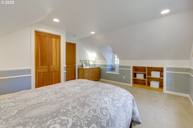 2645 SW Upper Drive Pl, Portland, OR 97201 - bedroom with vaulted ceiling, carpet, recessed lighting, baseboards, and a closet