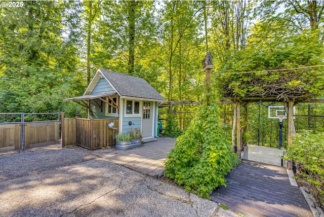 2645 SW Upper Drive Pl, Portland, OR 97201 - view of outdoor structure featuring a gate