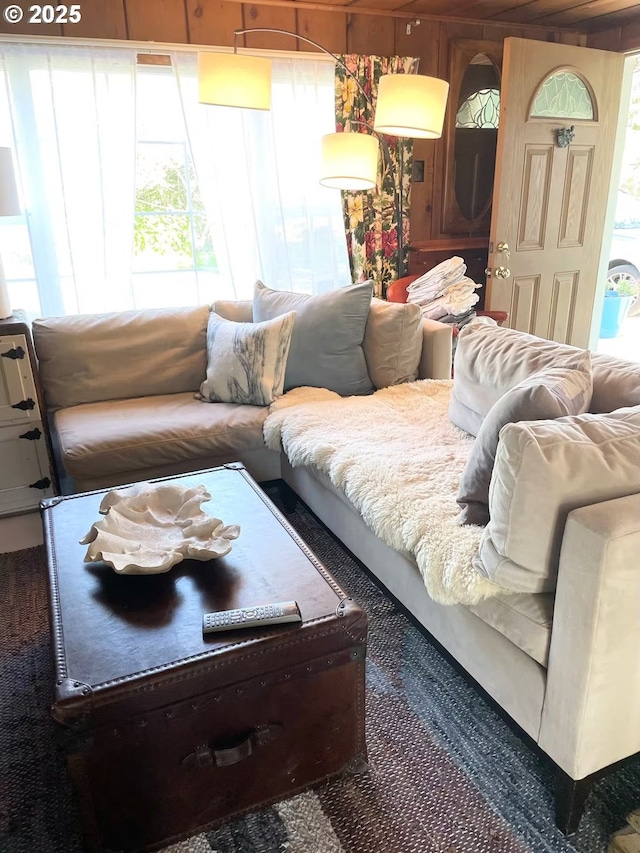 554 N Beacon St, Rockaway Beach, OR 97136 - view of living room