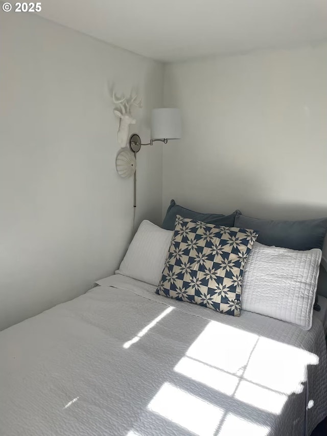 554 N Beacon St, Rockaway Beach, OR 97136 - view of bedroom