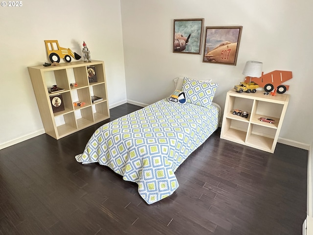 29640 SW Volley St Unit 39, Wilsonville, OR 97070 - bedroom with wood finished floors and baseboards