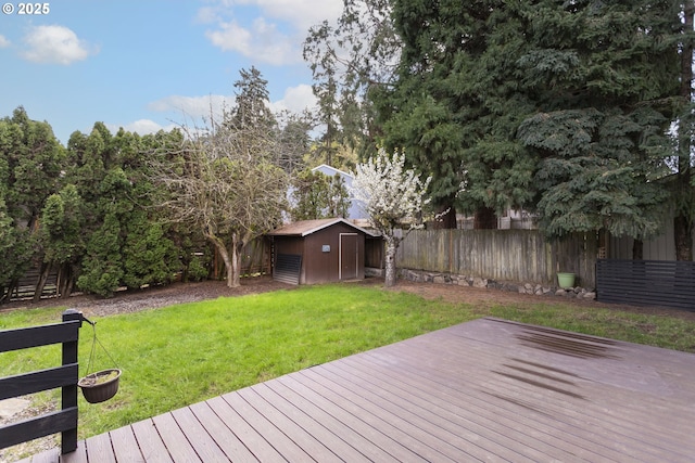 7134 SW 184th Pl, Beaverton, OR 97007 - wooden deck with a storage shed and a fenced backyard