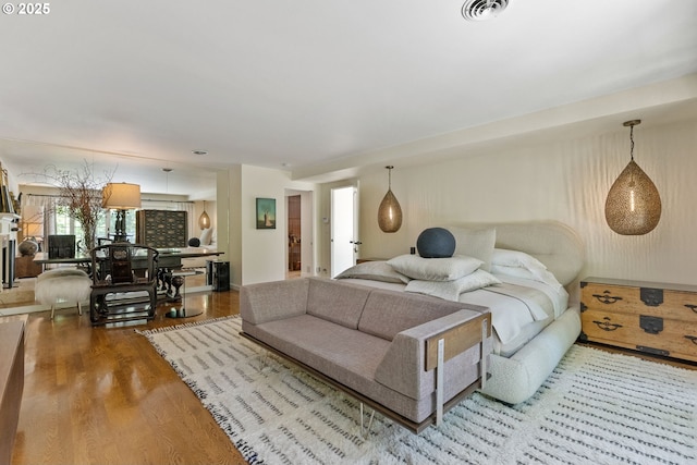 2917 Westview Cir, Lake Oswego, OR 97034 - bedroom with wood finished floors