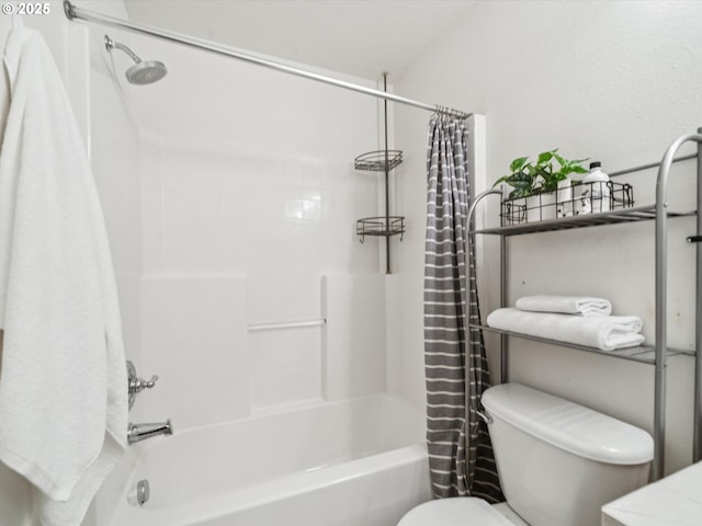 8710 SW 147th Ter Unit 104, Beaverton, OR 97007 - full bathroom featuring toilet and shower / bath combination with curtain