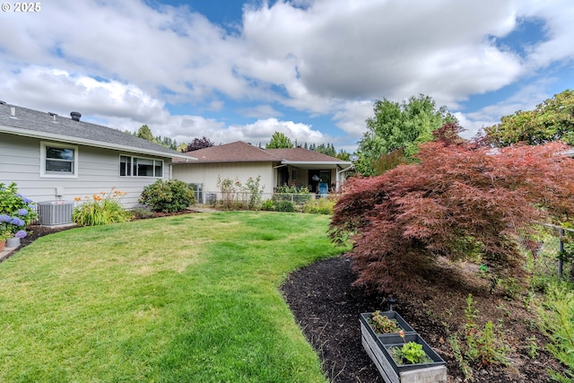 12520 SW Prince Albert St, King City, OR 97224 - view of yard featuring a garden