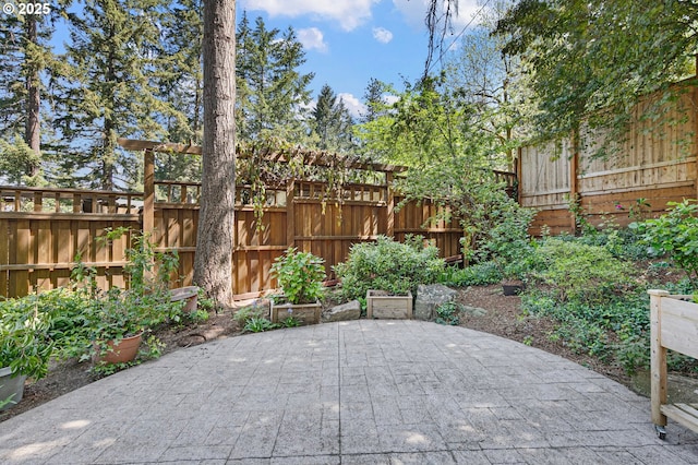 536 Kingswood Ave, Eugene, OR 97405 - view of patio with a fenced backyard