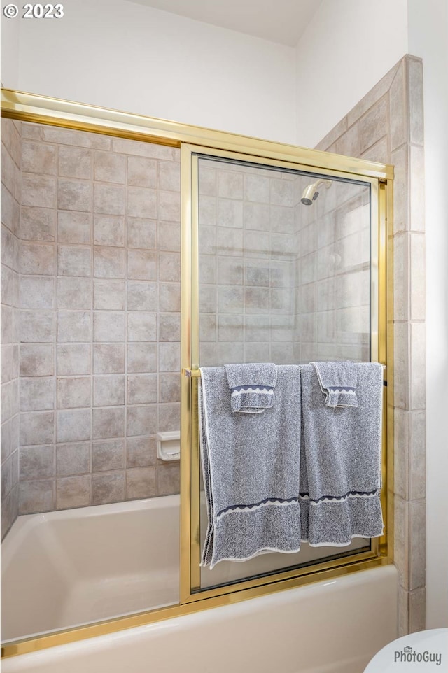 46769 Goodpasture Rd, Vida, OR 97488 - bathroom with bath / shower combo with glass door