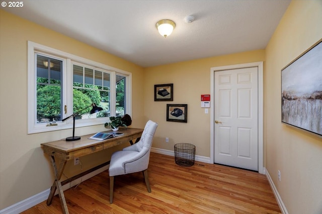 2350 SW Gregory Dr, West Linn, OR 97068 - office area featuring light wood-style flooring and baseboards