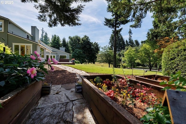 2350 SW Gregory Dr, West Linn, OR 97068 - view of green lawn featuring a garden
