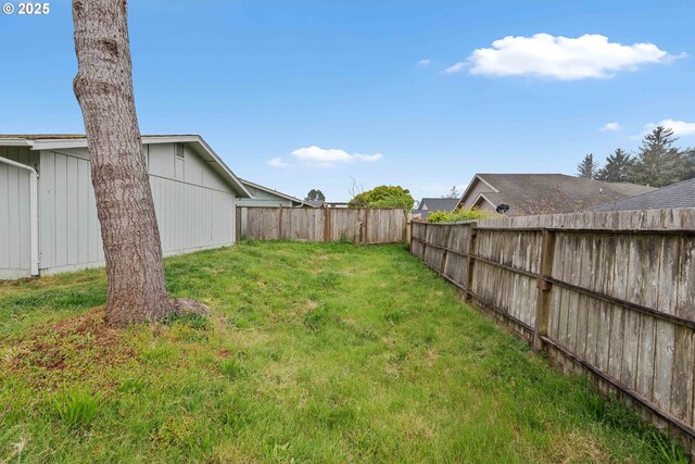 1030 Augustine Ave, Coos Bay, OR 97420 - view of yard with a fenced backyard