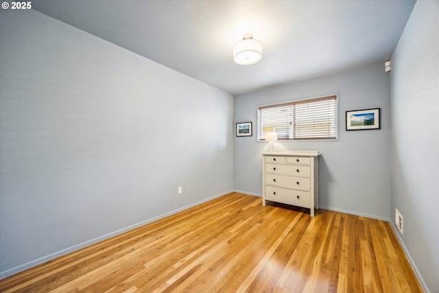 5515 SE 62nd Ave, Portland, OR 97206 - empty room featuring light wood-type flooring and baseboards