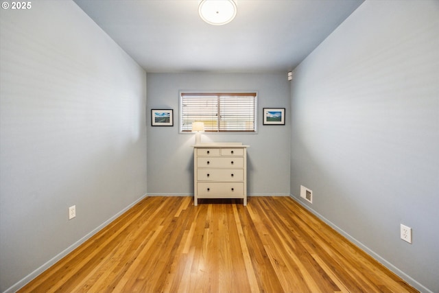 5515 SE 62nd Ave, Portland, OR 97206 - spare room featuring light wood-type flooring and baseboards