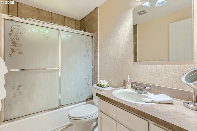 12172 SE Beckman Ave, Milwaukie, OR 97222 - full bath featuring a textured wall, vanity, and combined bath / shower with glass door