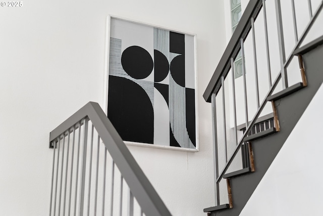 1368 Boca Ratan Dr, Lake Oswego, OR 97034 - view of stairway