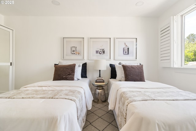 1368 Boca Ratan Dr, Lake Oswego, OR 97034 - bedroom with carpet floors