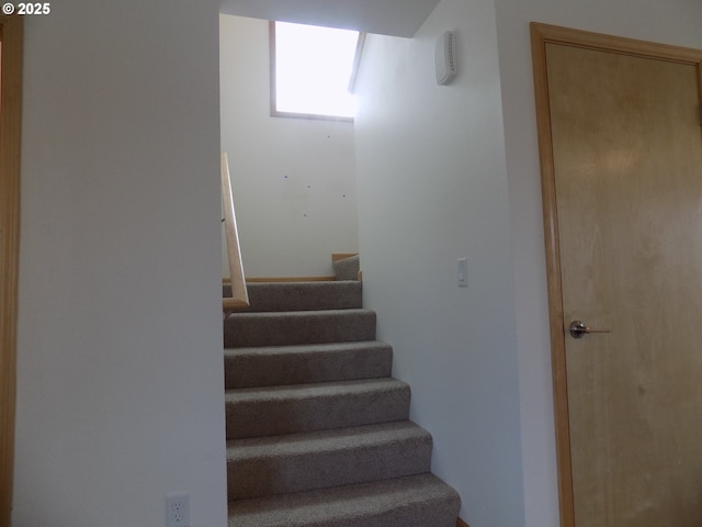 545 SE Firefly Ave, Corvallis, OR 97333 - view of stairs