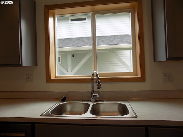 545 SE Firefly Ave, Corvallis, OR 97333 - kitchen with a sink