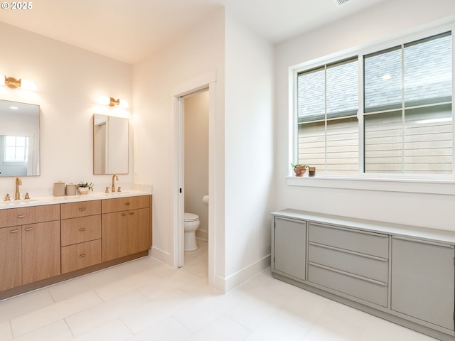 215 Cowlitz Vista Rd, Toledo, WA 98591 - full bath featuring double vanity and plenty of natural light