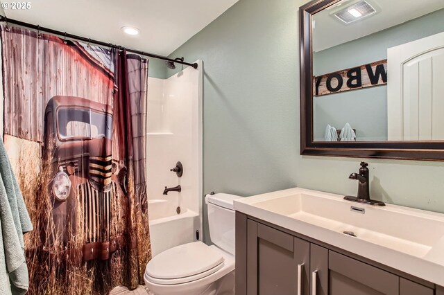 10588 Crosby Rd NE, Woodburn, OR 97071 - full bathroom with toilet, vanity, and shower / bathtub combination with curtain