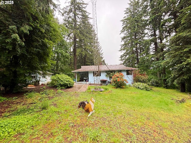 17373 SE Forest Hill Dr, Damascus, OR 97089 - view of front of property with a front lawn