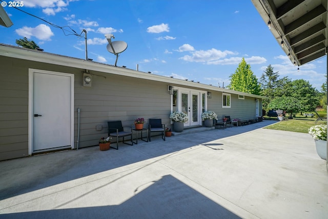 1552 59th Ave SE, Salem, OR 97317 - back of property featuring french doors and a patio area