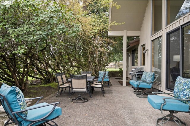 863 Fairway View Dr, Eugene, OR 97401 - view of patio / terrace featuring outdoor dining area