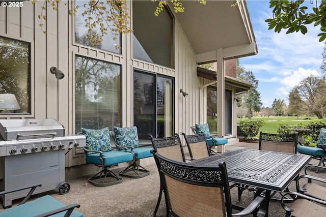 863 Fairway View Dr, Eugene, OR 97401 - view of patio with outdoor dining space
