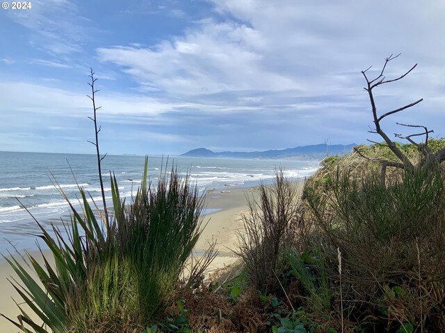Surfside Dr, Gold Beach, OR 97444