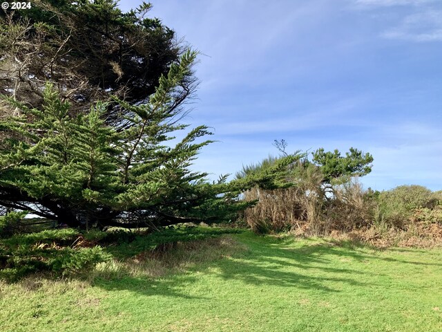 Surfside Dr, Gold Beach, OR 97444