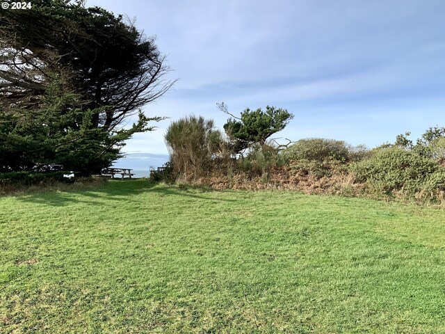 Surfside Dr, Gold Beach, OR 97444