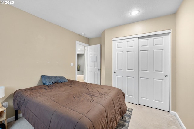 15111 Oyer Dr, Oregon City, OR 97045 - bedroom with light carpet, baseboards, recessed lighting, and a closet