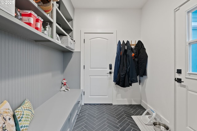 mudroom featuring baseboards