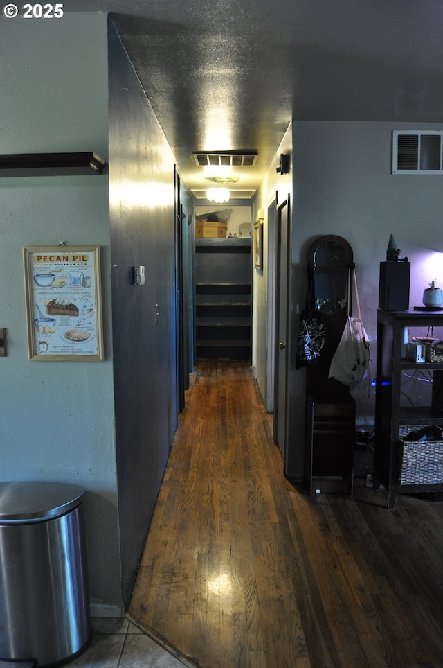 1529 Brentwood Ave, Eugene, OR 97404 - hall with wood finished floors