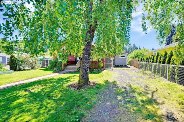 318 Koons St, Silverton, OR 97381 - view of yard with gravel driveway