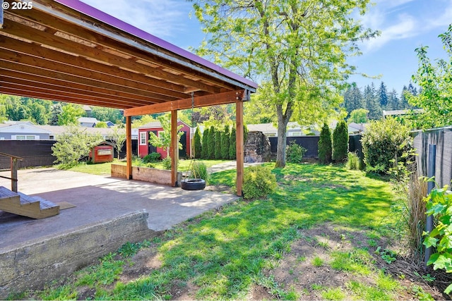 318 Koons St, Silverton, OR 97381 - view of yard featuring a patio area