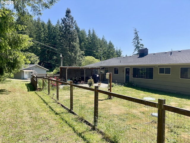 54824 Robinson Rd, Coquille, OR 97423 - view of yard with driveway and an outdoor structure