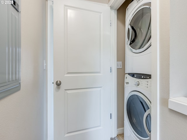 10442 SW Akilean Ter, Portland, OR 97223 - washroom featuring stacked washer / drying machine